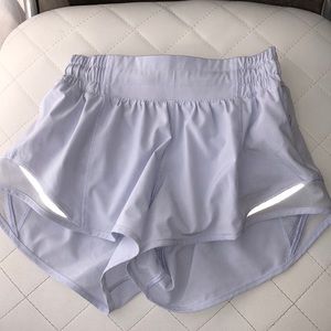 Lululemon hotty hot size 0 2.5in shorts low rise!